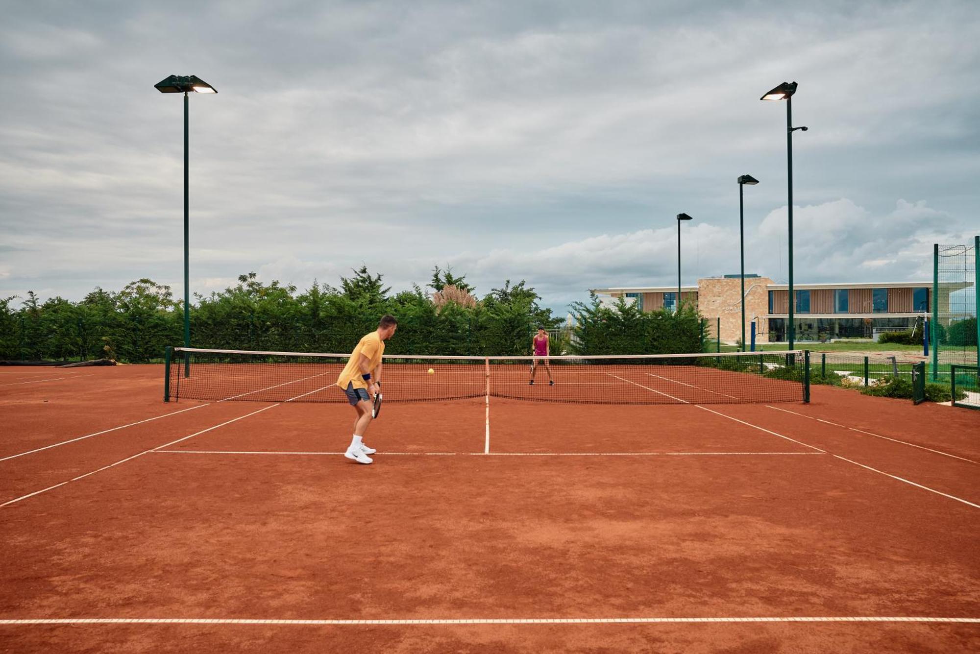 פטרצ'אנה Falkensteiner Family Hotel Diadora מראה חיצוני תמונה Tennis