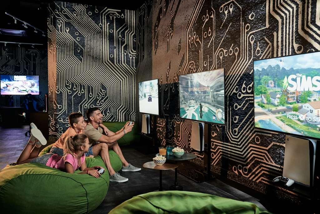 פטרצ'אנה Falkensteiner Family Hotel Diadora מתקנים תמונה The gaming room